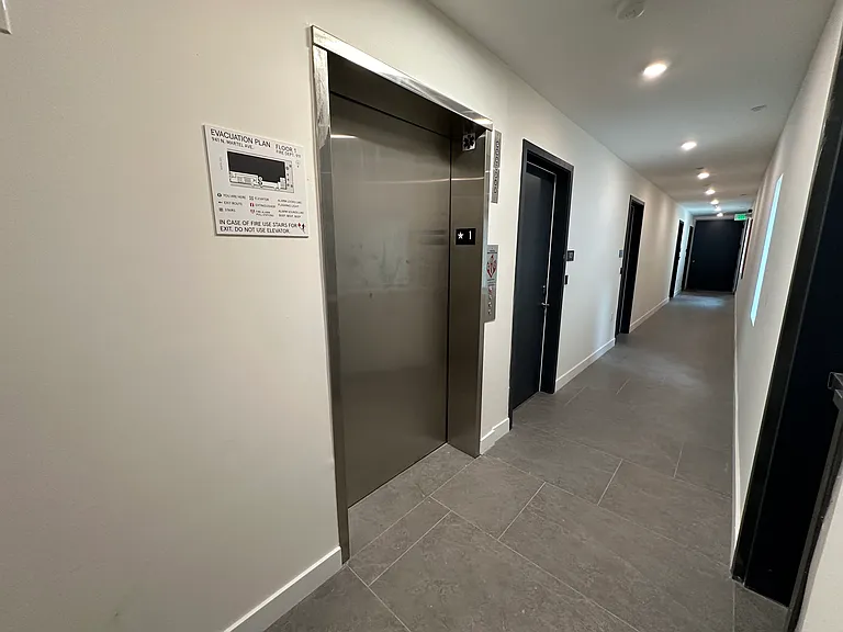 941 N Martel Ave #102 — Photo 53