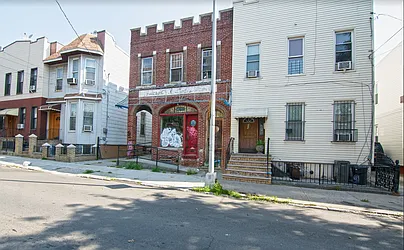 507 Fairview Avenue  image 1 of 14