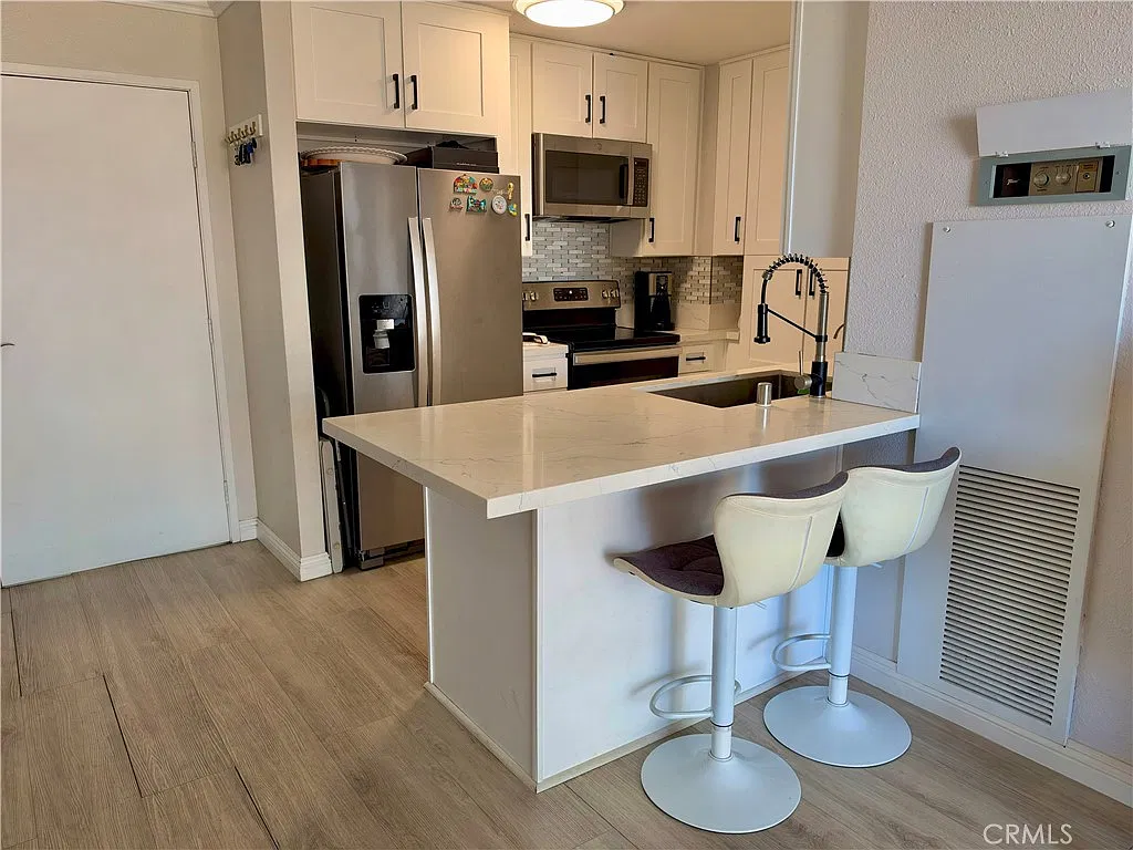 1 bed, 632 sqft, $2,850 — Photo 4