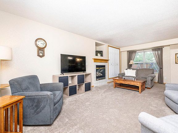 5th image of 1110 Alpine Ct