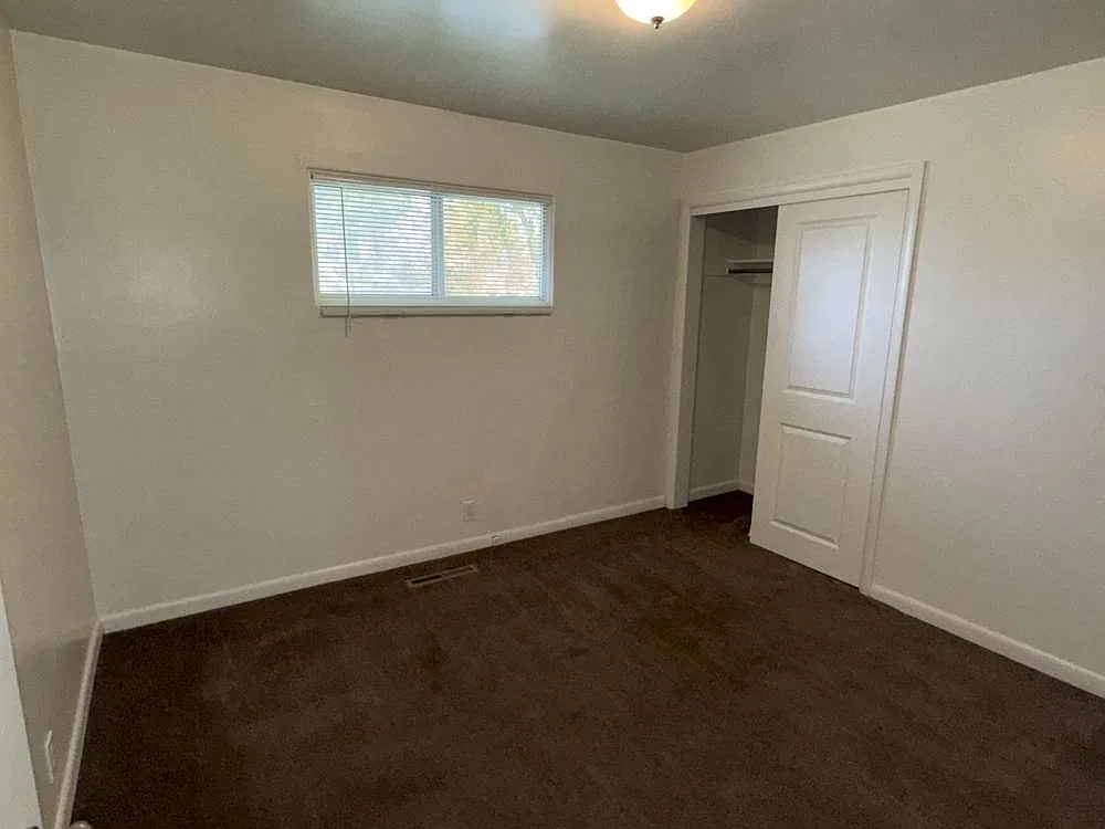 2 bed, 700 sqft, $925 — Photo 3