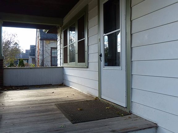 2nd image of 1820 N Court St