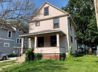 2282 8th St SW, Akron, OH 44314