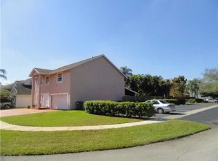 1100 SW 96th Ter, Pembroke Pines, FL 33025
