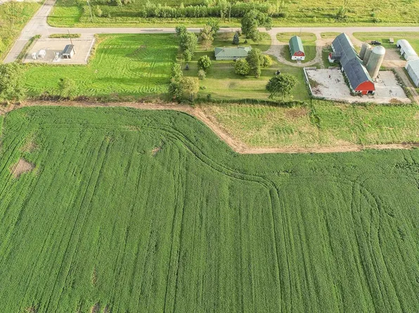 2536 Logtown Rd, Oconto, WI 54153