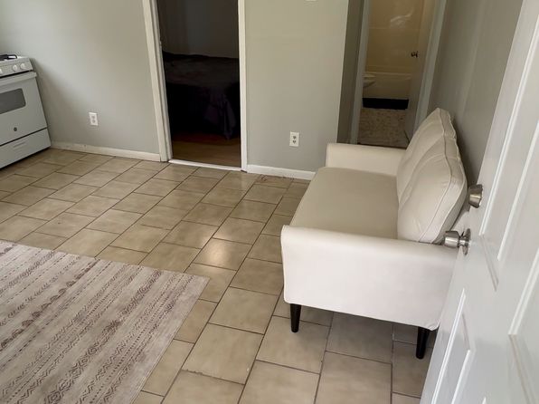 19 Dillon Rd #1-2