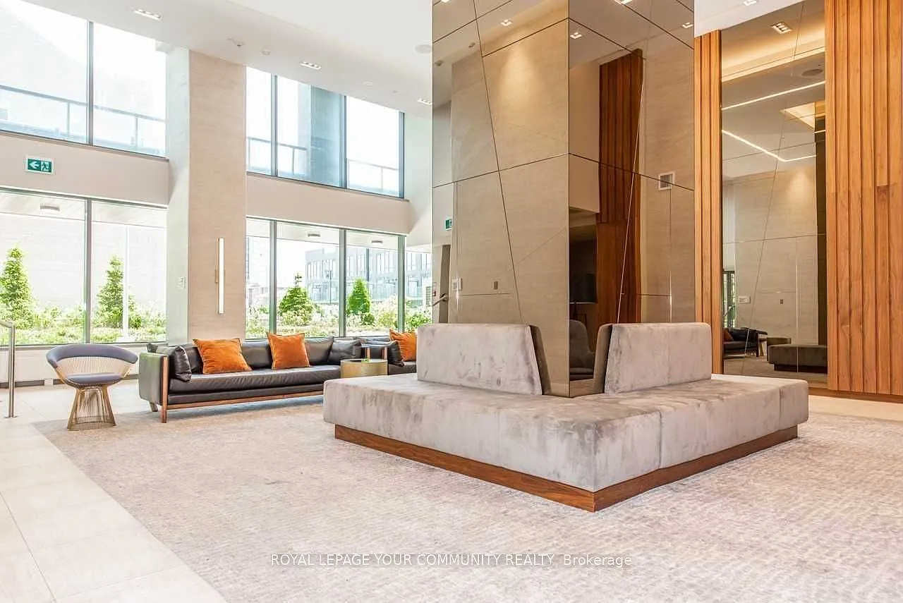 Sonic Condos — Photo 2