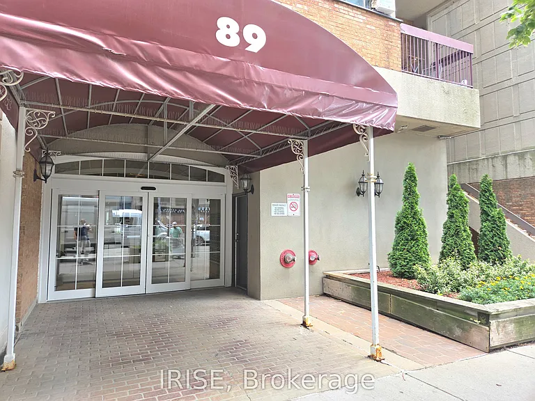89 McCaul St #426 — Photo 10