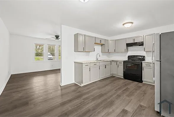 2129 13th St N — Photo 15