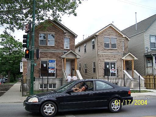 2nd image of 3754 W Diversey Ave