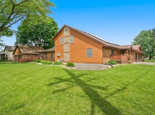 335 E 3rd St, Byron, IL 61010