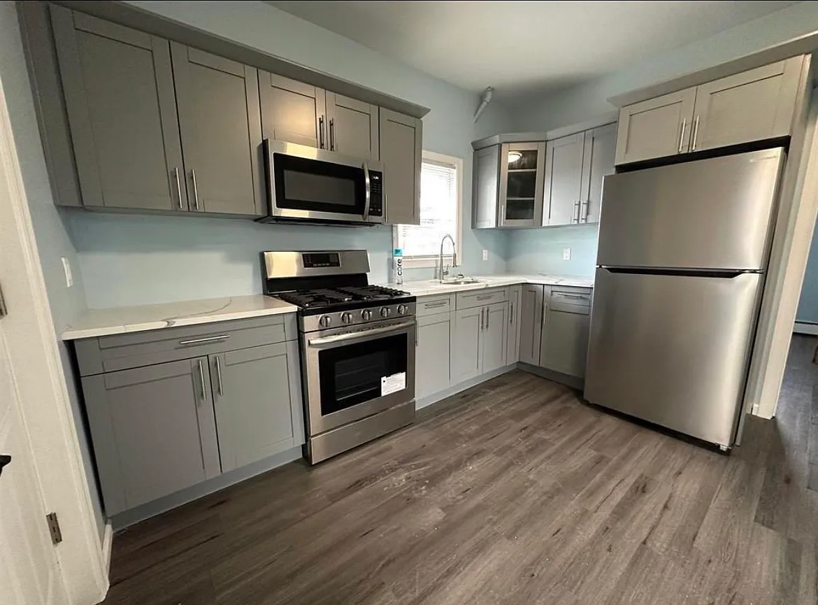 2 bed, 1150 sqft, $2,649 — Photo 3