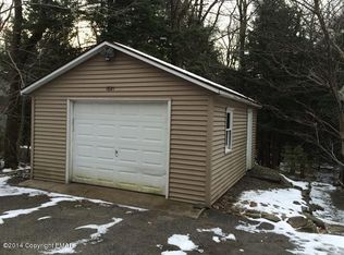 1821 Owasco Ter, Tobyhanna, PA 18466
