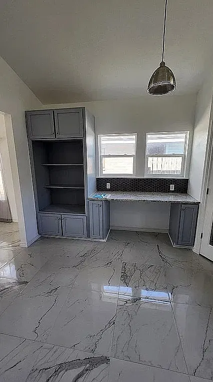 4 bed, 2538 sqft, $2,400 — Photo 4
