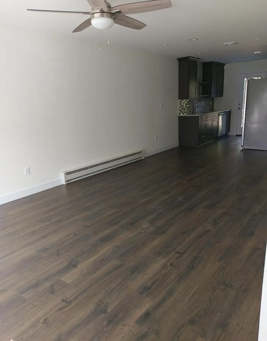 2 bed, 1.5 bath, 1050 sqft, $2,200 — Photo 2