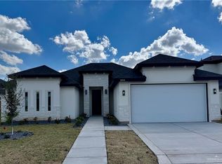 1004 N Buxton Ave, Edinburg, TX 78541
