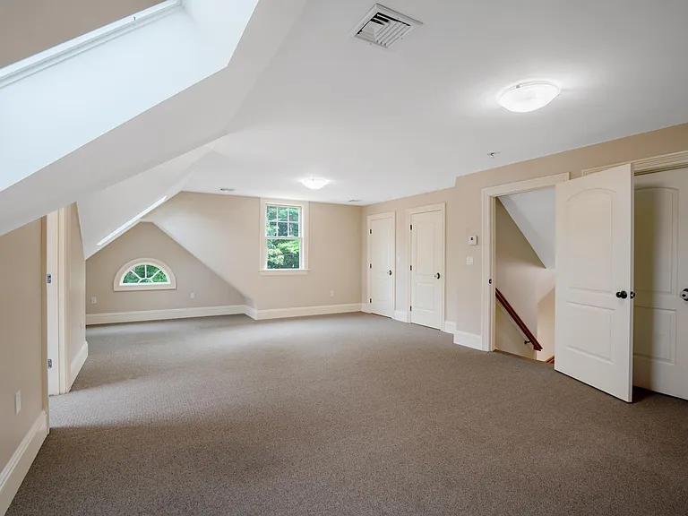 52 N Border Rd — Photo 21