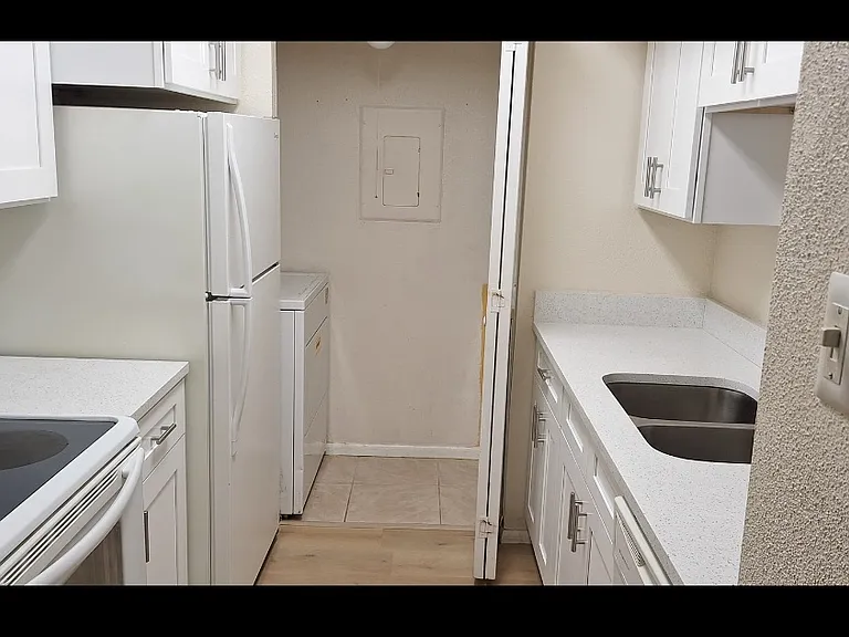3716 Idlebrook Cir #204 — Photo 15