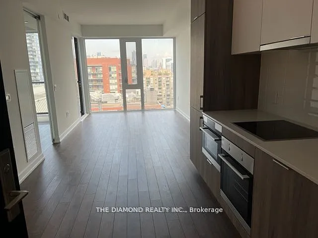St Lawrence Condominiums — Photo 2