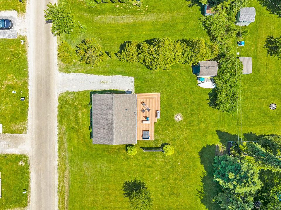7296 Cedar Rd, Lexington, MI 48450 | MLS #50202114 | Zillow