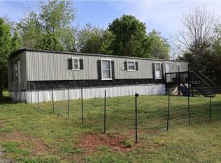 126 Cedarvale Dr, Harmony, NC 28634