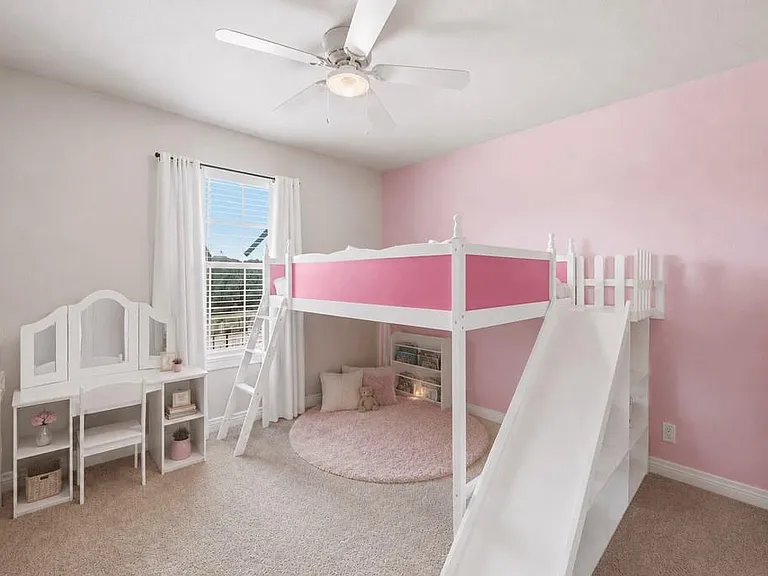 714 Newport Dr — Photo 17