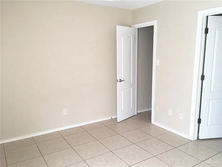 1029 French Ave — Photo 12