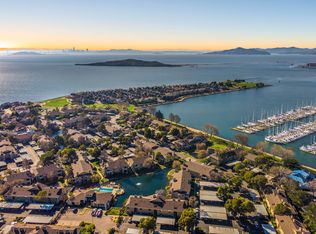 63 Marina Lakes Dr, Richmond, CA 94804
