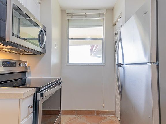 3rd image of 5300 NE 24th Terrace #534c