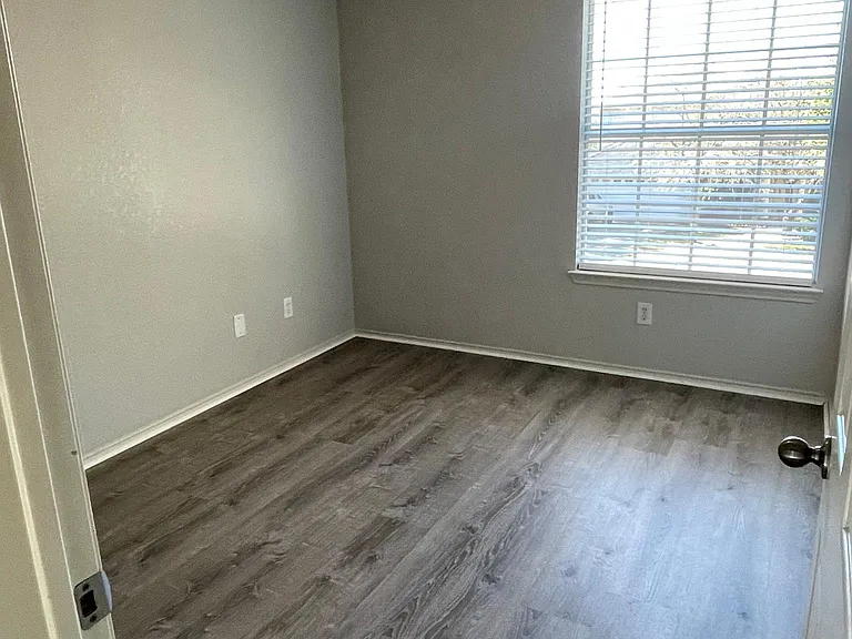 3515 Rock Shelf Ln — Photo 14