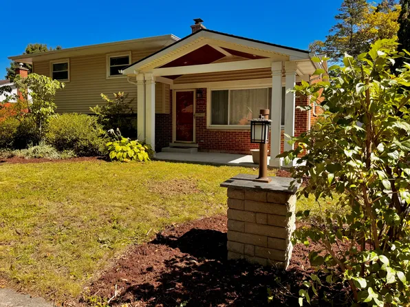 640 Duane Ct, Ann Arbor, MI 48103