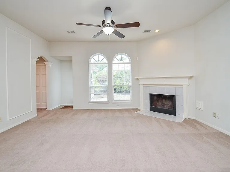 5819 Mitre Peak Ln — Photo 4