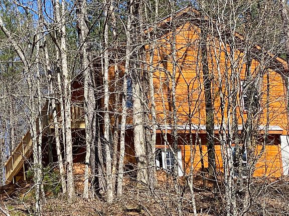2nd image of 114 Hideaway Trl