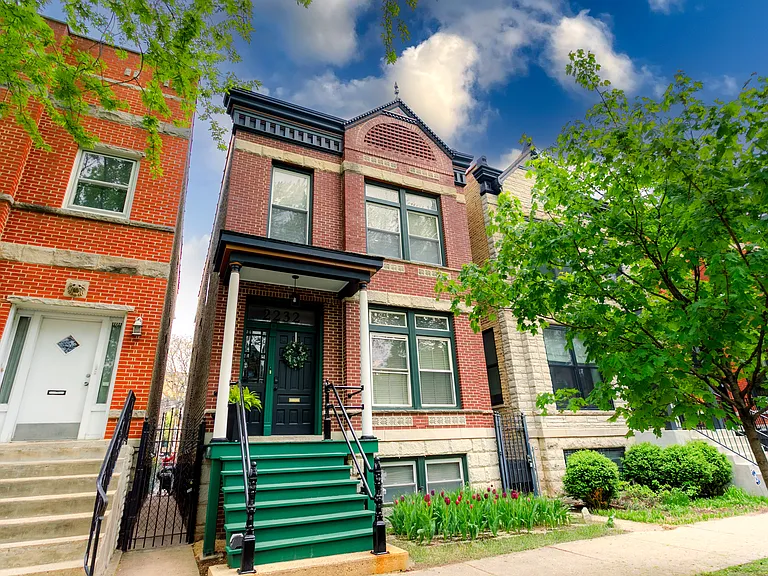 2232 W Homer St #2 — Photo 9