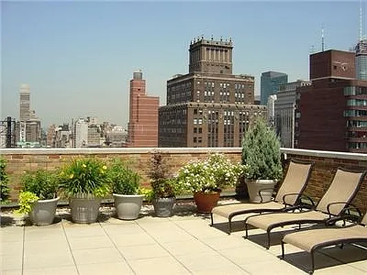 Sold by Aclawrence | media 15