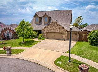 2609 SE 9th Cir, Moore, OK 73160