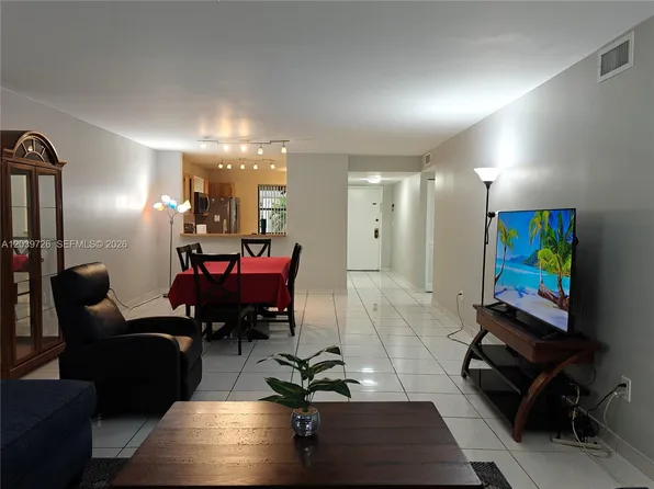 601 Ives Dairy Rd APT 101-8, Miami, FL 33179