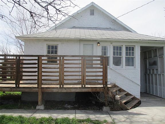 3rd image of 419 N Crook Ave