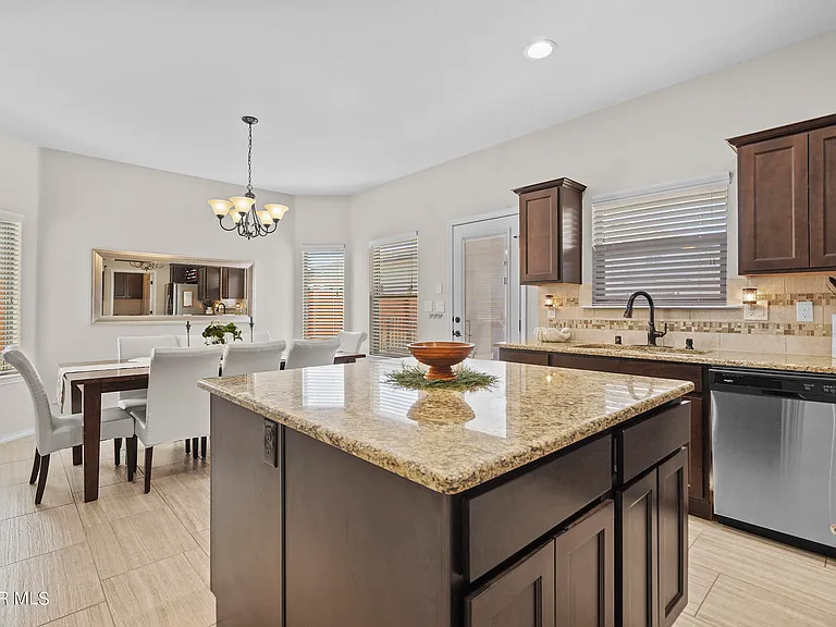 2113 William Caples St — Photo 11