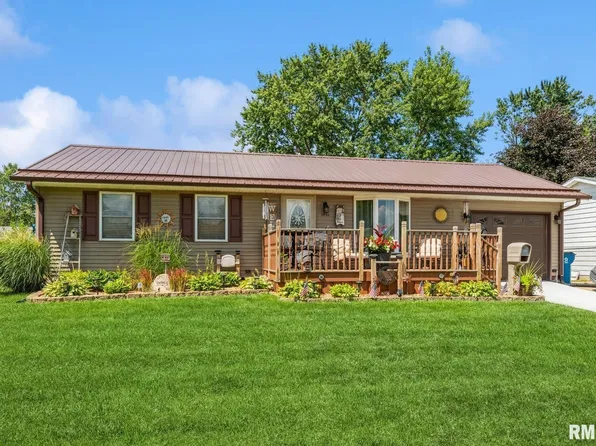 1451 16th Ave, Camanche, IA 52730