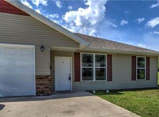 809 Broad St #B, Warrensburg, MO 64093