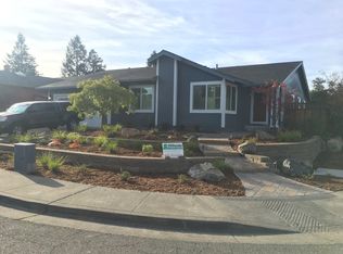 702 Bordeaux Dr, Petaluma, CA 94954
