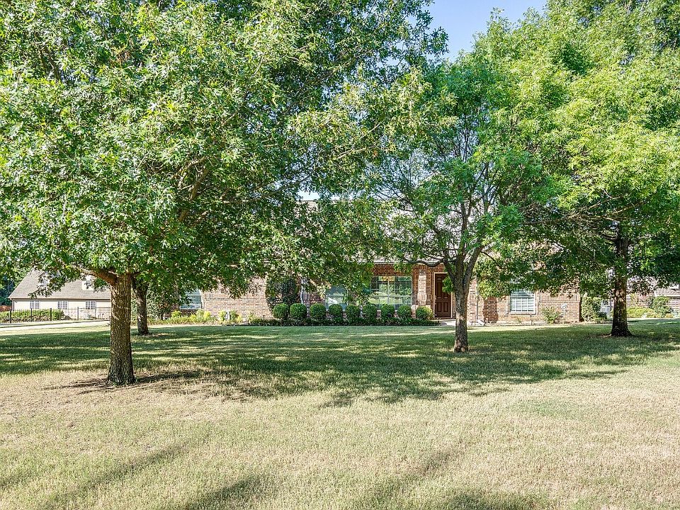 8108 Oak Creek Ln, Denton, TX 76208 Zillow
