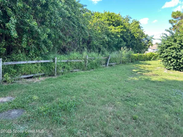 406 N Georgia Ave, Sebastian, FL 32958