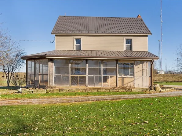 12291 Beard Rd, New Springfield, OH 44443