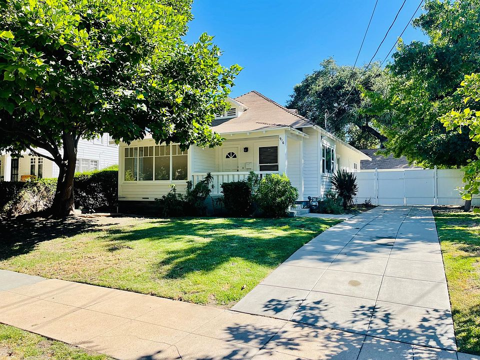 1st image of 916 Winona Ave