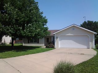 3104 W 23rd Ter, Lawrence, KS 66047
