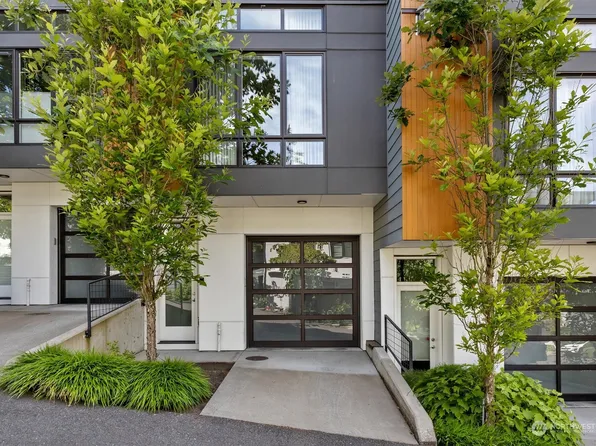 156 107th Avenue SE, Bellevue, WA 98004