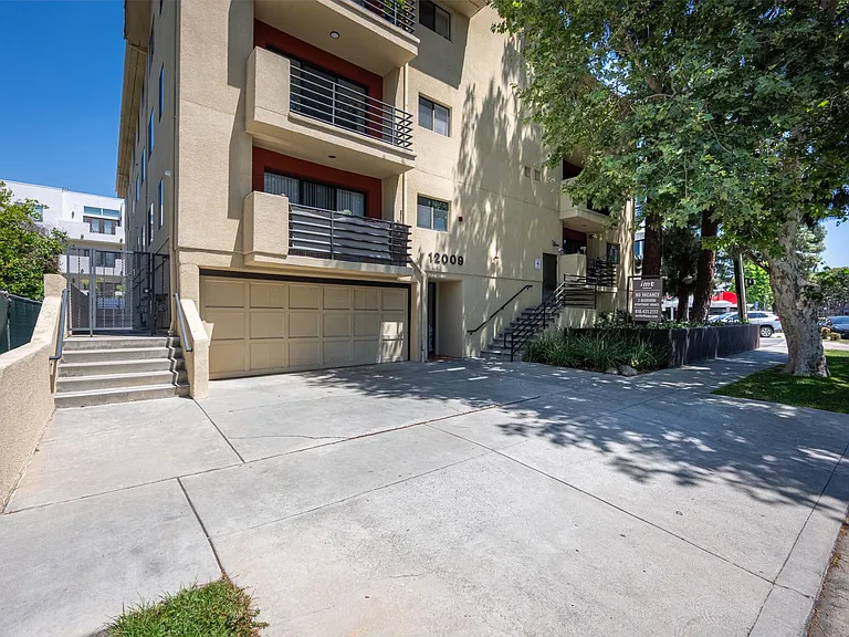 IMT Hoffman — Photo 9