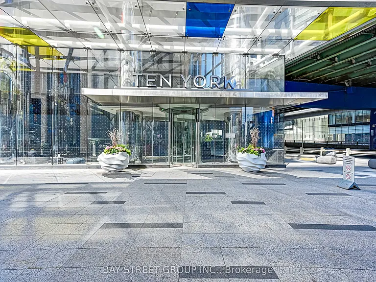 10 York St #1002 — Photo 2